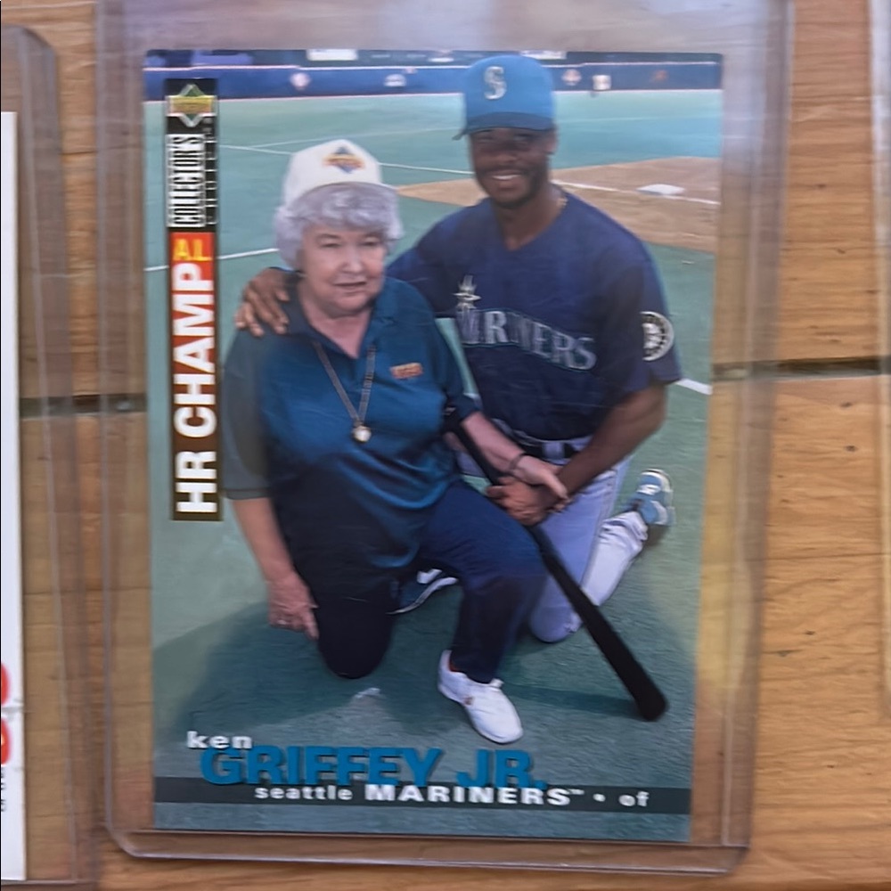 Ken Griffey Jr. Baseball Card Collection - Picture 4 of 7
